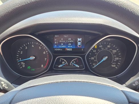Used 2017 Ford Focus SEL FWD image 29