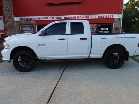 Used 2016 RAM 1500 Express AWD/4WD image 1
