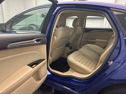 Used 2013 Ford Fusion SE FWD image 6