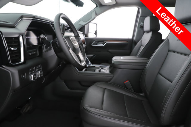Used 2026 GMC Sierra 2500 Denali w/ Technology Package AWD/4WD image 16