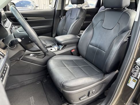 Used 2022 Kia Telluride EX w/ EX Premium Package image 14