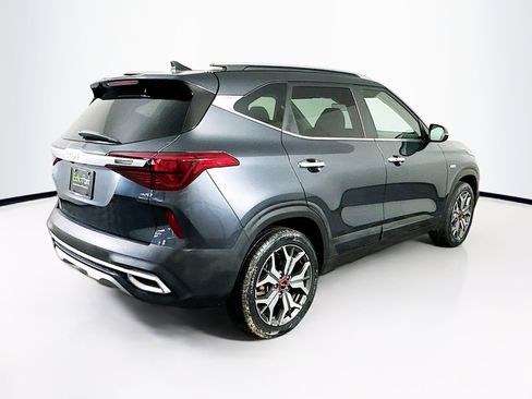 Used 2022 Kia Seltos SX w/ Sunroof Package image 9