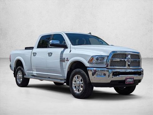 Used 2017 RAM 2500 Laramie w/ Cold Weather Group AWD/4WD image 3