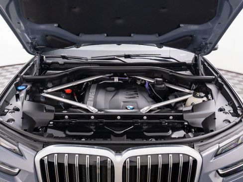 Certified 2025 BMW X7 xDrive40i w/ Premium Package image 32