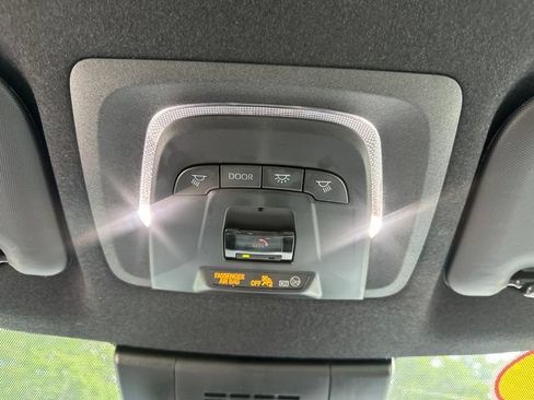Used 2024 Toyota Corolla Cross AWD Hybrid image 35