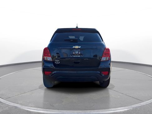 Used 2020 Chevrolet Trax LS w/ Tint and Cruise Package FWD image 7