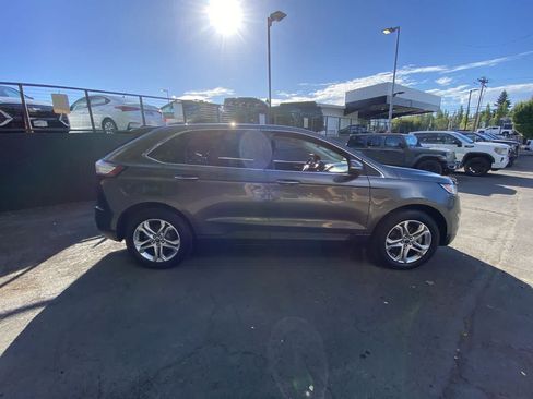 Used 2017 Ford Edge Titanium w/ Technology Package AWD/4WD image 7