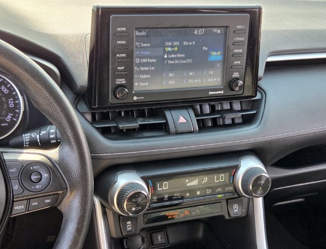 Used 2021 Toyota RAV4 XLE FWD image 21