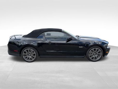 Used 2012 Ford Mustang GT Premium w/ Security Pkg RWD image 8