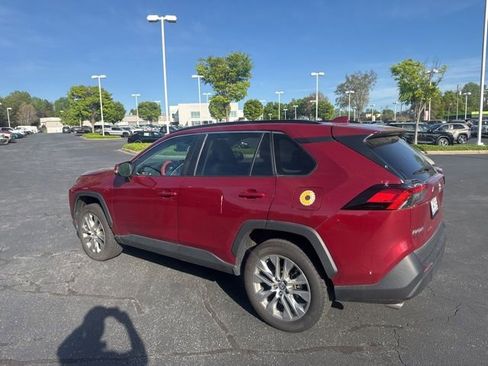 Used 2023 Toyota RAV4 XLE Premium AWD/4WD image 4