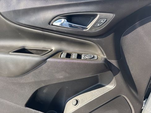 Used 2024 Chevrolet Equinox LT image 13