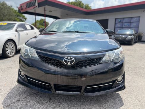 Used 2012 Toyota Camry SE FWD image 7