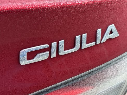 Used 2024 Alfa Romeo Giulia Veloce RWD image 15