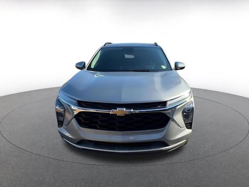 Used 2025 Chevrolet Trax LT image 4