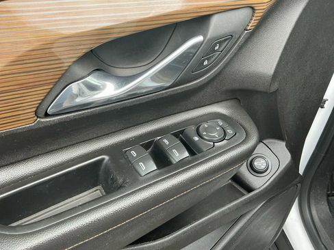 Used 2018 GMC Terrain SLE w/ Driver Convenience Package image 16