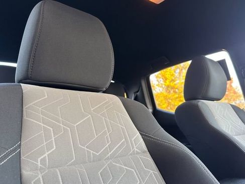 Used 2023 Toyota Tacoma TRD Off-Road image 16