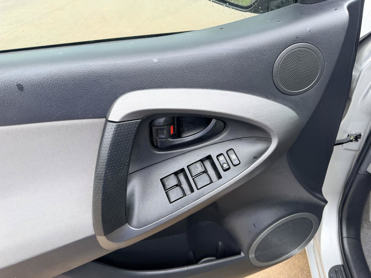 Used 2012 Toyota RAV4 FWD w/ Upgrade Value Pkg image 21