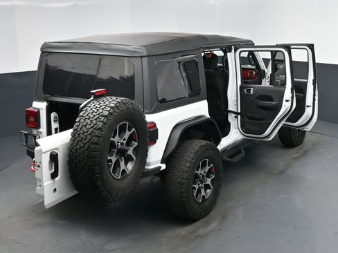 Used 2018 Jeep Wrangler Unlimited Rubicon w/ LED Lighting Group image 17