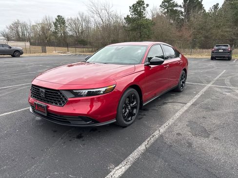 New 2025 Honda Accord SE image 3