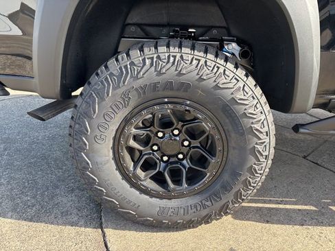New 2026 Chevrolet Colorado ZR2 w/ ZR2 Bison Edition AWD/4WD image 14