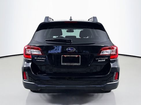 Used 2016 Subaru Outback 2.5i Premium image 10