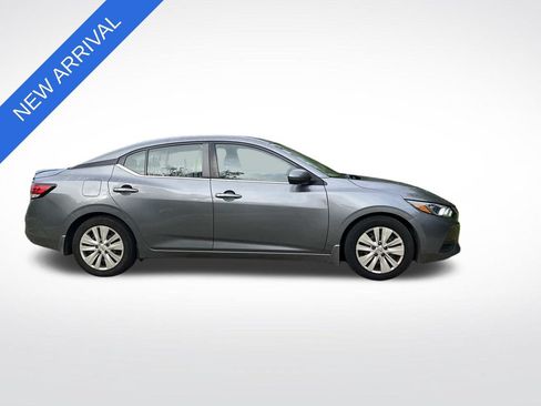 Used 2020 Nissan Sentra S w/ Trunk Package FWD image 2
