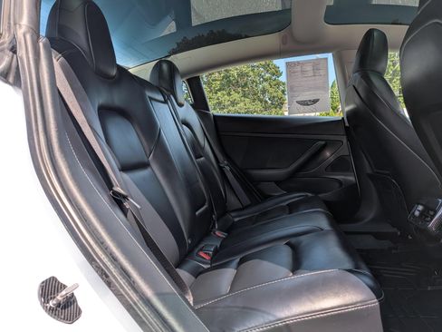Used 2020 Tesla Model 3 Standard Range Plus RWD image 8