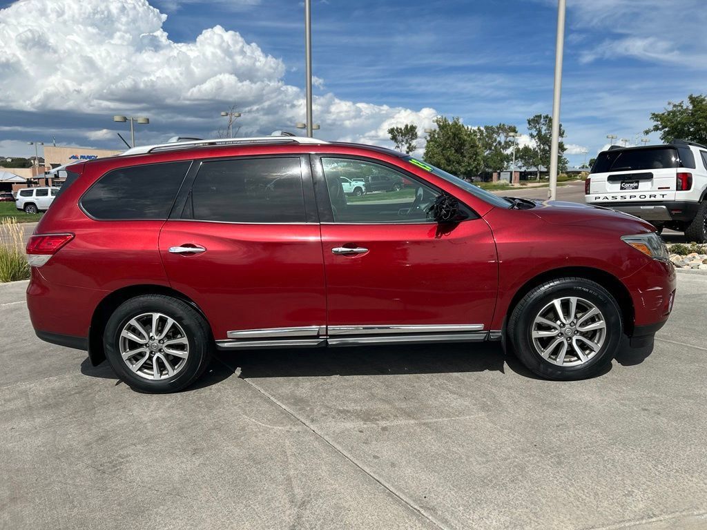 Used 2013 Nissan Pathfinder SL AWD/4WD image 10