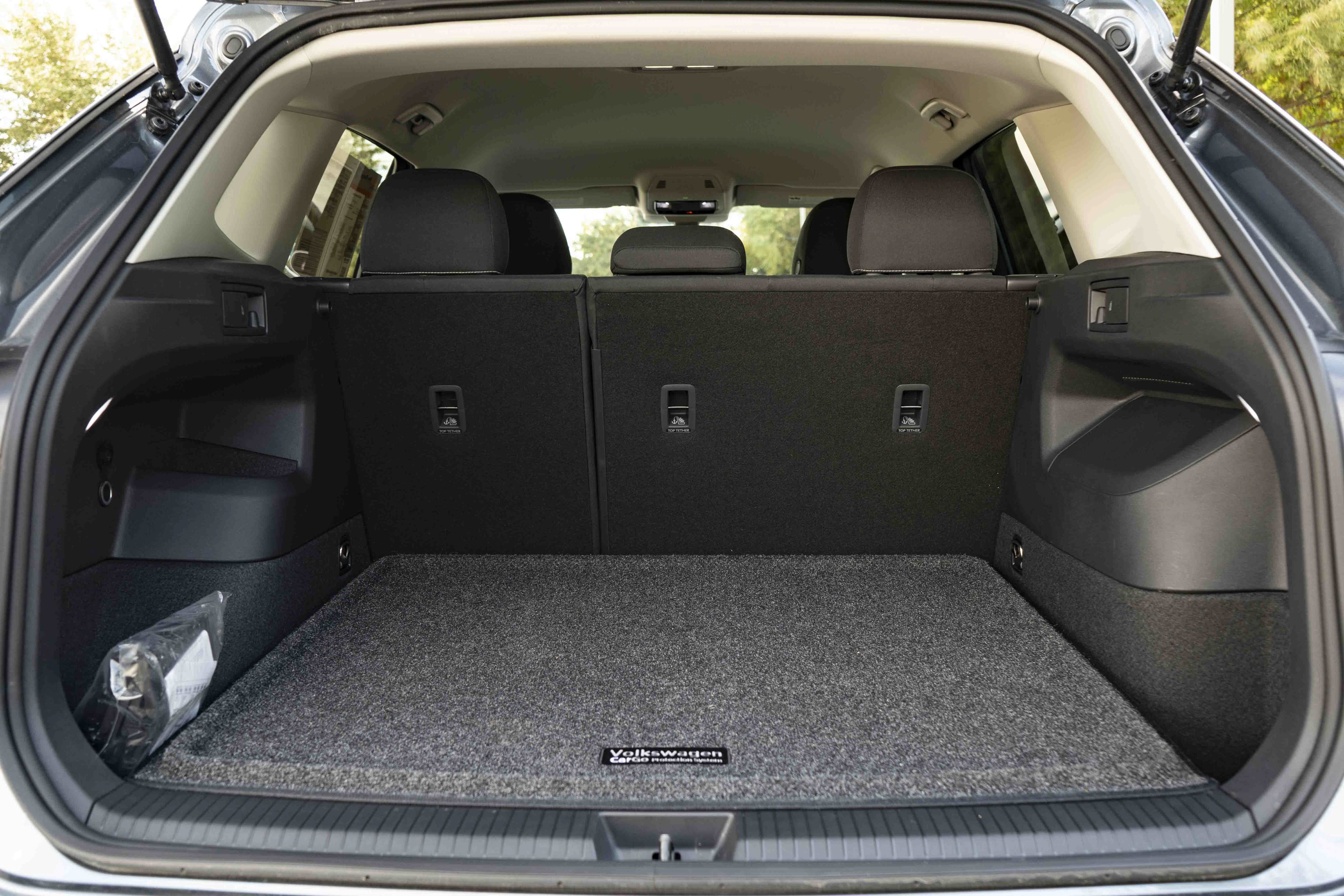 Certified 2026 Volkswagen Tiguan S FWD image 33