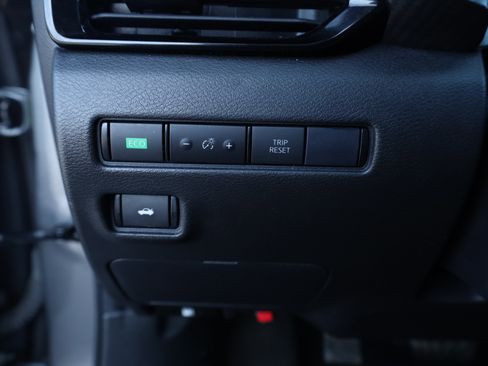 Used 2022 Nissan Sentra SV image 30