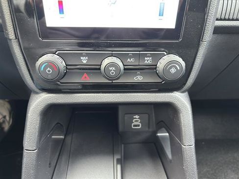 New 2025 Ford Ranger XLT w/ Chrome Accent Package image 23