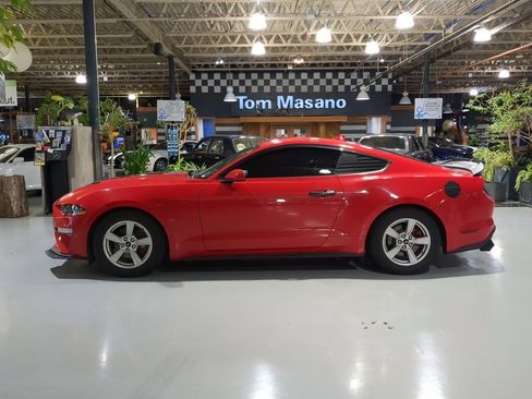 Used 2021 Ford Mustang Coupe image 11