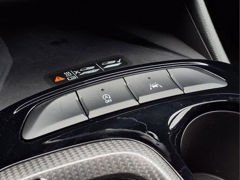 Certified 2025 Buick Envista Avenir image 11