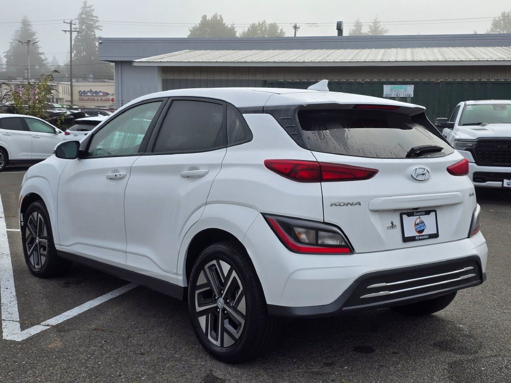 Used 2023 Hyundai Kona SE FWD image 5