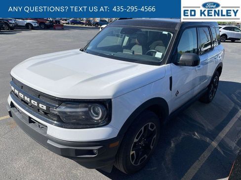 Used 2023 Ford Bronco Sport Outer Banks w/ Tech Package AWD/4WD image 2