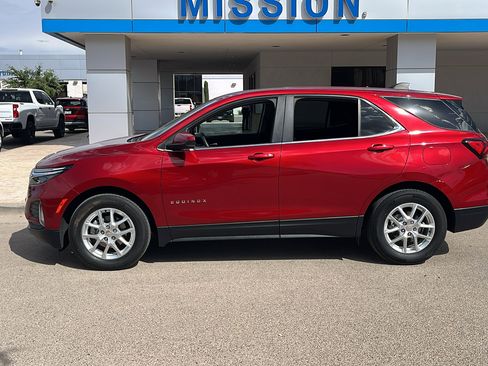 Used 2024 Chevrolet Equinox LT FWD image 4