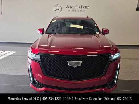 Used 2024 Cadillac Escalade Sport Platinum w/ LPO, ONYX Package image 2