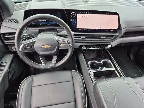 Used 2026 Chevrolet Silverado EV LT AWD/4WD image 19