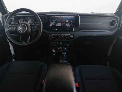 Used 2024 Jeep Wrangler Unlimited Rubicon 4xe AWD/4WD image 20