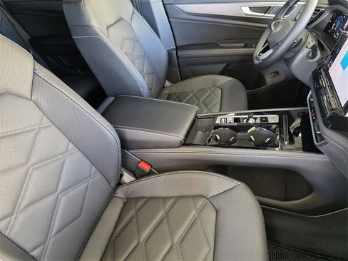 New 2026 Volkswagen Atlas Cross Sport SE image 11