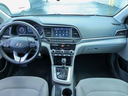 Used 2020 Hyundai Elantra SEL image 6