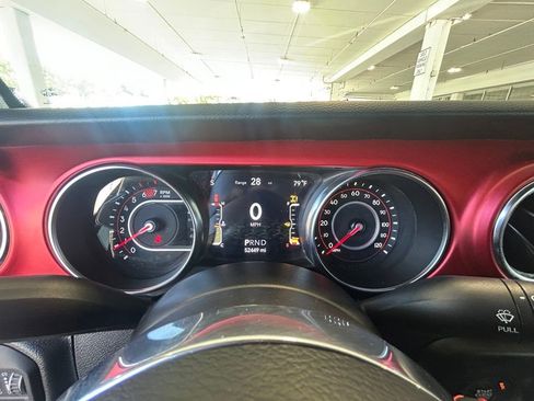 Used 2022 Jeep Wrangler Unlimited Rubicon image 39