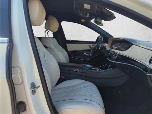 Used 2017 Mercedes-Benz S 550 Sedan image 22
