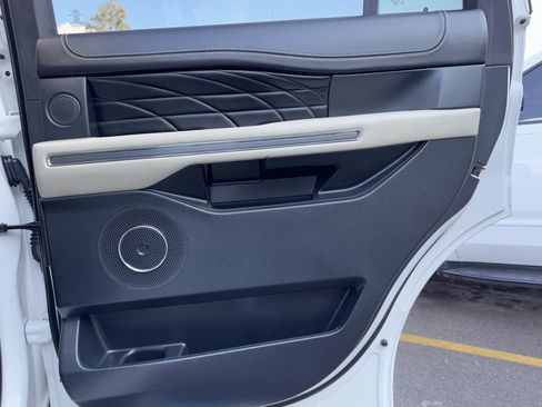 Used 2020 Ford Expedition Platinum image 35