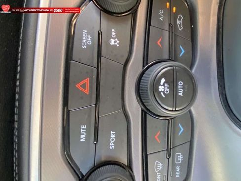 Used 2020 Dodge Challenger SXT w/ Blacktop Package image 19