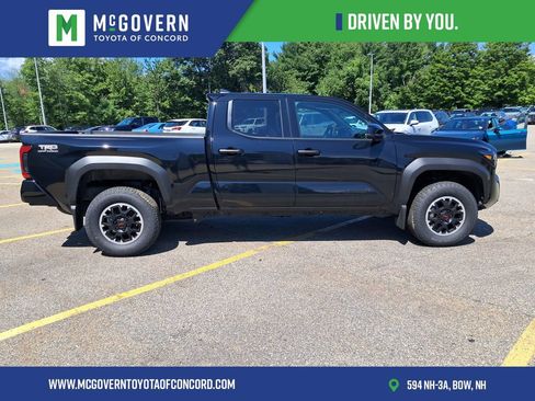 Used 2025 Toyota Tacoma TRD Off-Road AWD/4WD image 6