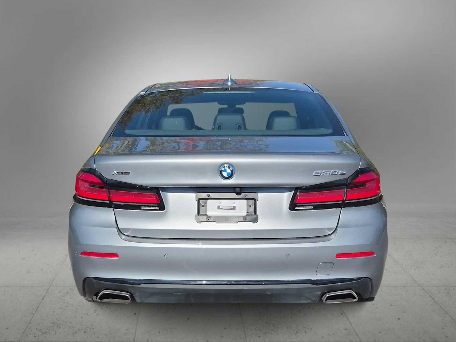 Used 2023 BMW 530e xDrive w/ Convenience Package AWD/4WD image 7