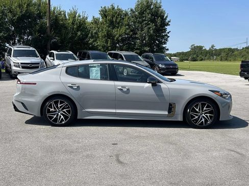 Used 2022 Kia Stinger GT-Line w/ Sun & Sound Package RWD image 8