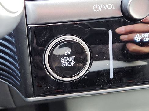 New 2026 Hyundai Ioniq 5 SEL image 15