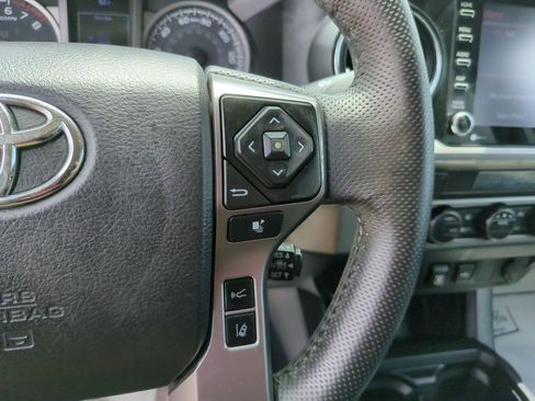 Used 2021 Toyota Tacoma SR5 RWD image 29